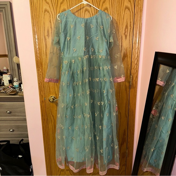 Pakistani gown/maxi/frock - Picture 6 of 8